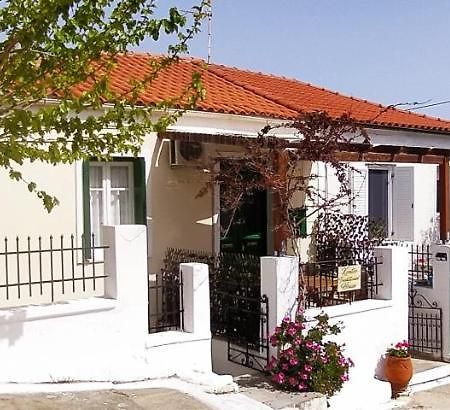 Kontos-Traditional House In Andros Beach ภายนอก รูปภาพ