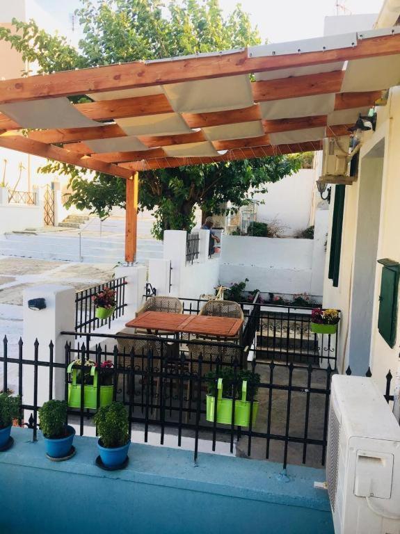 Kontos-Traditional House In Andros Beach ภายนอก รูปภาพ