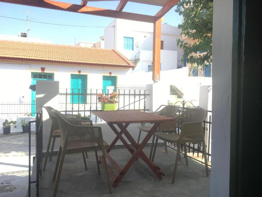 Kontos-Traditional House In Andros Beach ภายนอก รูปภาพ